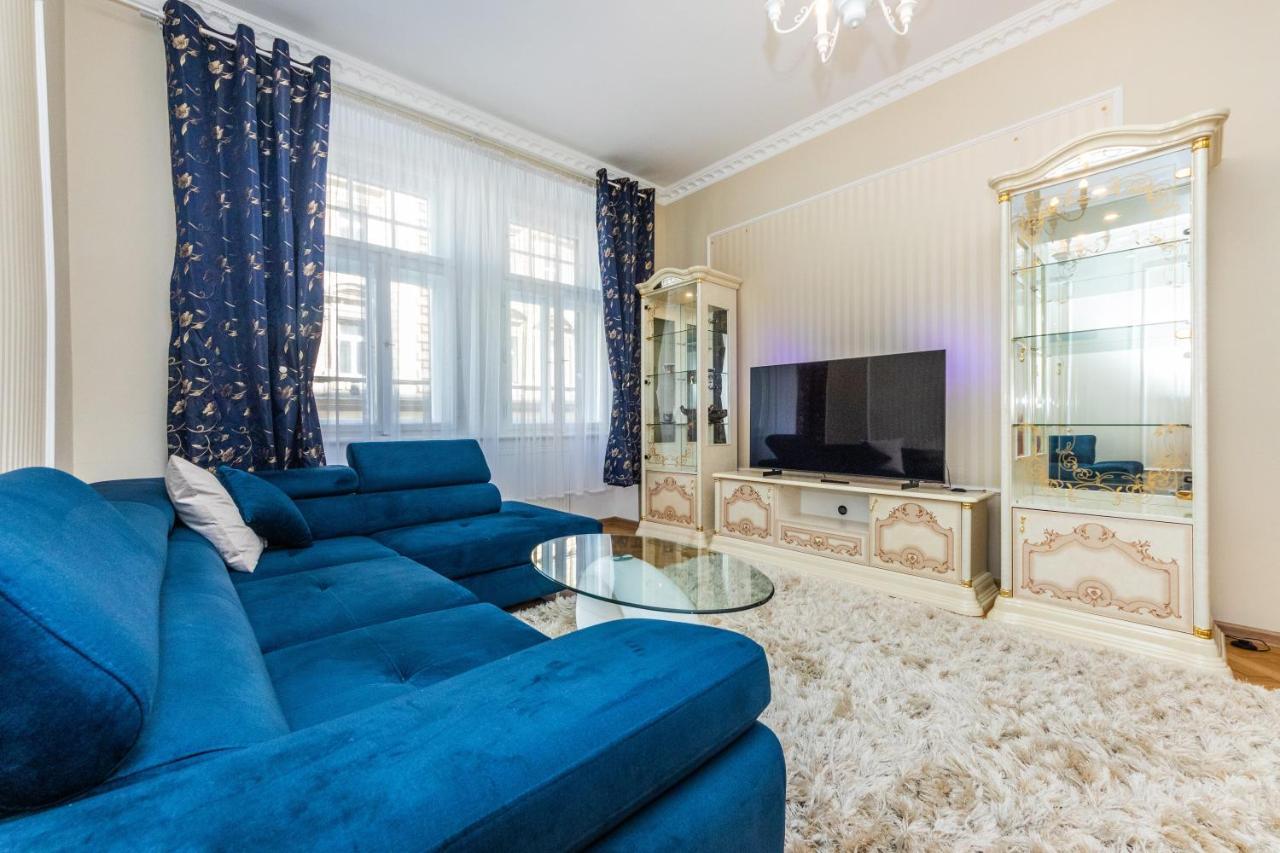 Prostorny Tripokojovy Apartman U Nabrezi Vltavy Praga